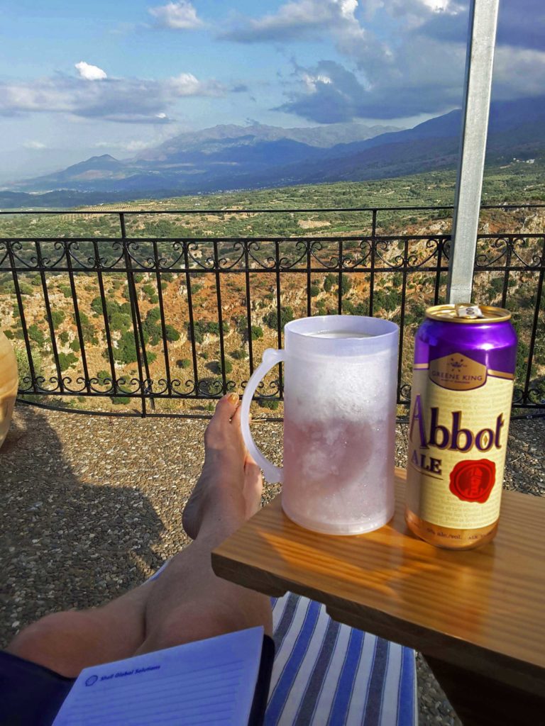 Abbot Ale at Panokosmos - drinking beers in Crete